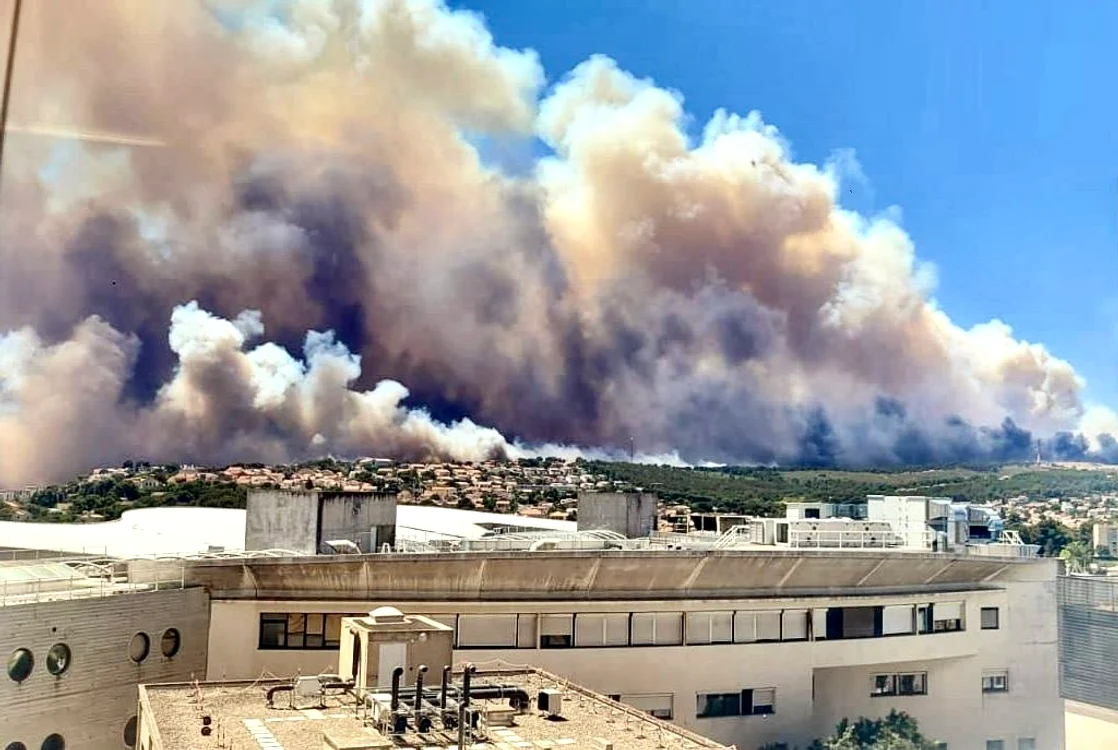 Incendiu uriaș în Marsilia FOTO: X 