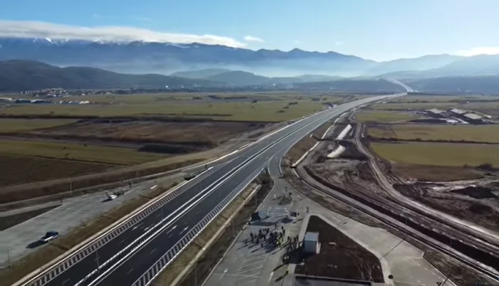 Lucrări la autostrada Sibiu-Pitești. FOTO: Inquam Photos