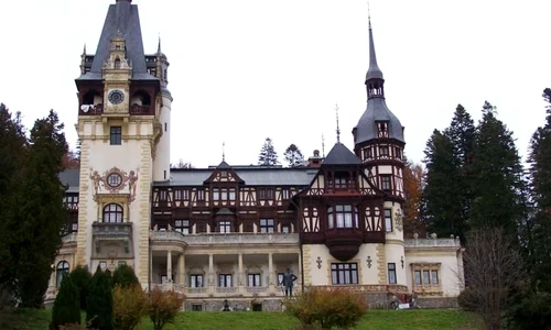 Peleşul, în topul celor mai spectaculoase castele din lume jpeg