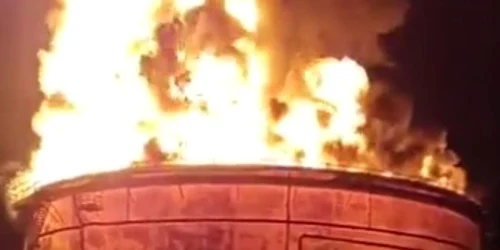 Incendiu în Crimeea  Foto Captură video Twitter jpg