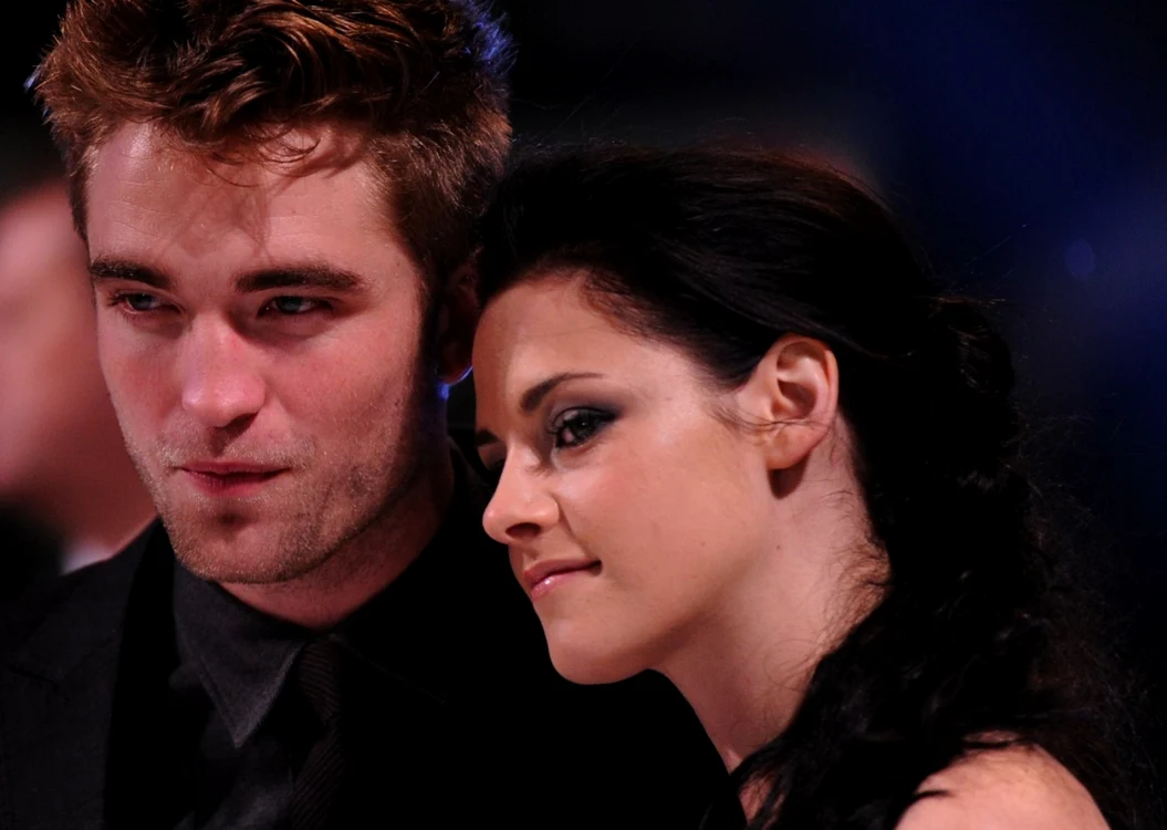 Robert Pattinson şi Kristen Stewart s-au cunoscut pe platoul filmului „Amurg“ FOTO Reuters