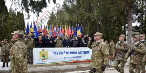ministrul apararii sta pe telefon foto bistriteanul.ro