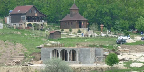 Manastire Canaraua Fetii foto Manastirea SF Gherman