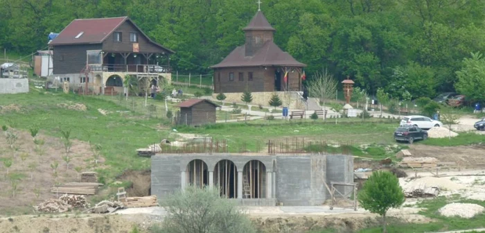 În anul 2017 începe construcţia „bisericii mari” - foto Mănăstirea SF. Gherman/Facebook