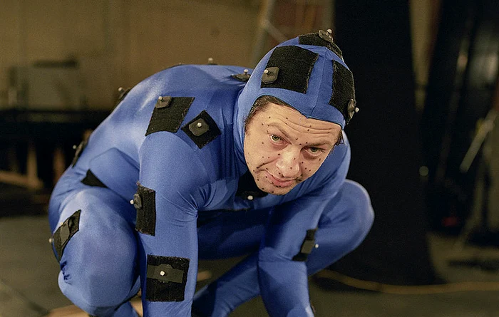 Interpretul lui Gollum "îi dă viață" cu ajutorul unui costum special