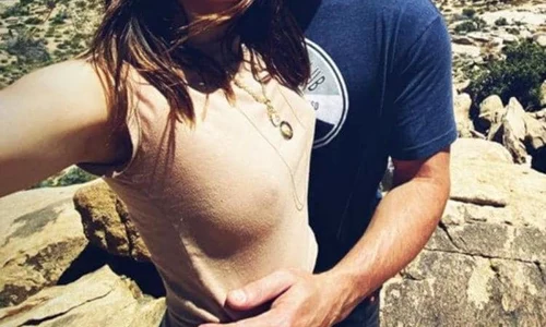 1 ana de armas 1 jpg jpeg