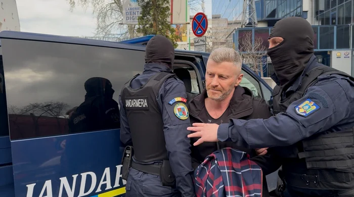 Comisarul de poliție, dus la arest FOTO: Pagina de Timiș
