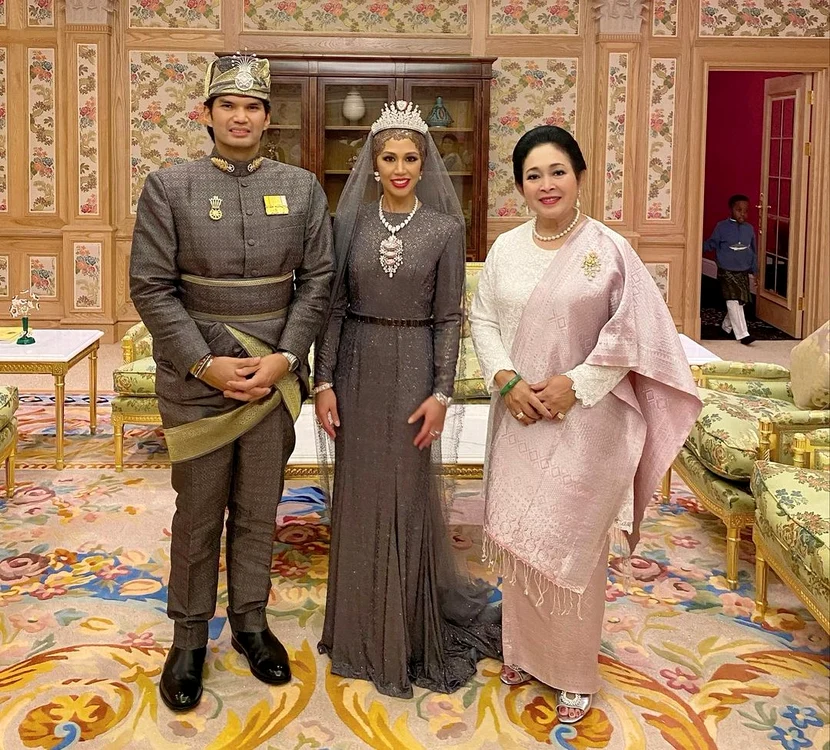 Mirii, alături de Titiek Soeharto, fiica președintelui Indoneziei.