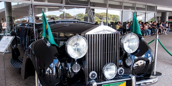 rolls royce brazilia shutterstock 295936781 jpg