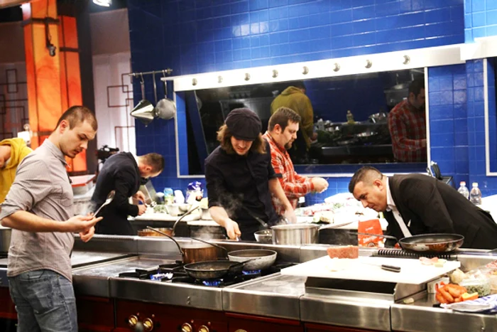 În prima ediție „Hell's Kitchen - Iadul bucătarilor”, noul sezon, participă 20 de concurenți