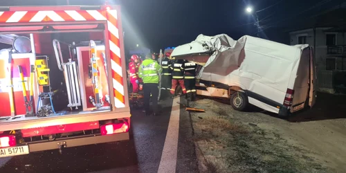 Accident mortal pe DN7 Valea Oltului la Gura Văii Bujoreni Foto DRDP Craiova