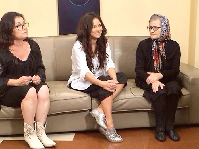 Inna este nedespărţită de mama Maria Apostoleanu şi  de bunica Stana Dumitru