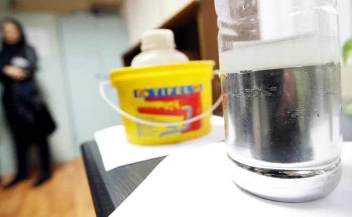 Deţinerea mercurului este pedepsită cu închisoarea.