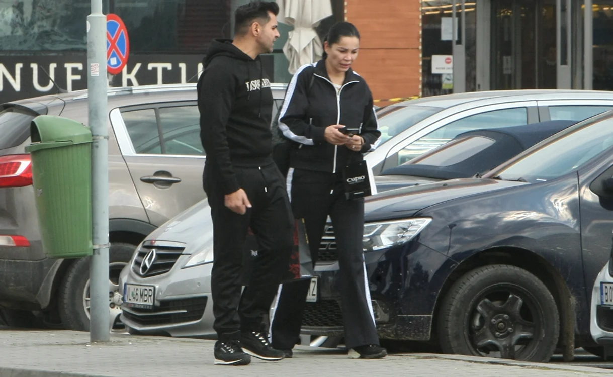 
    Brigitte şi Florin Pastramă s-au dus la mall ca să-şi cumpere cafea de fiţeFoto: Mihai Ionescu  