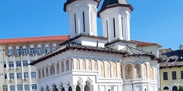 biserica sfintii voievozi jpg
