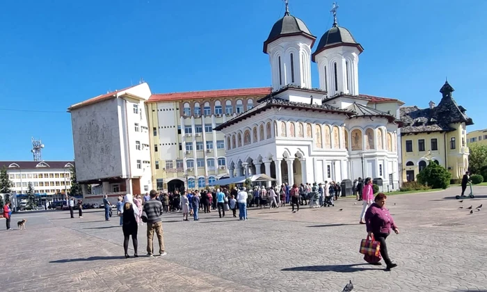 biserica sfintii voievozi jpg