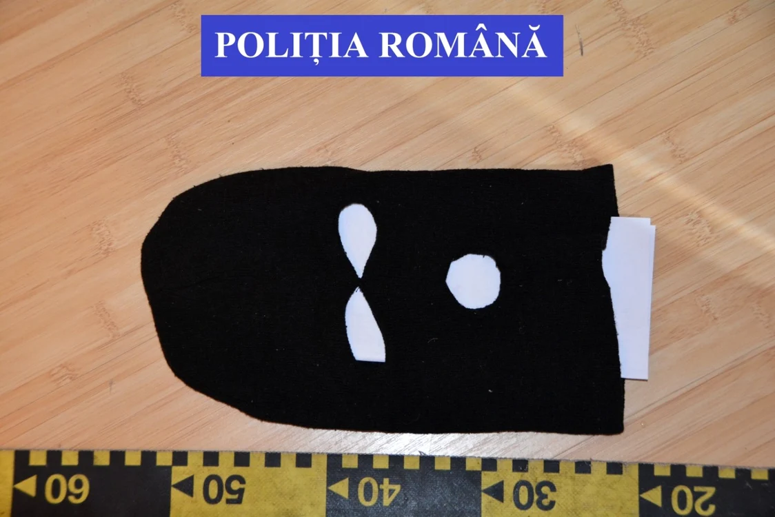Hoţii care au spart seiful unei case de pariuri din Ocniţa, arestaţi la domiciliu