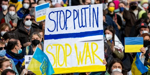 Proteste anti-Putin în lume - Frankfurt am Main Germania - 26 feb 2022 / FOTO EPA-EFE