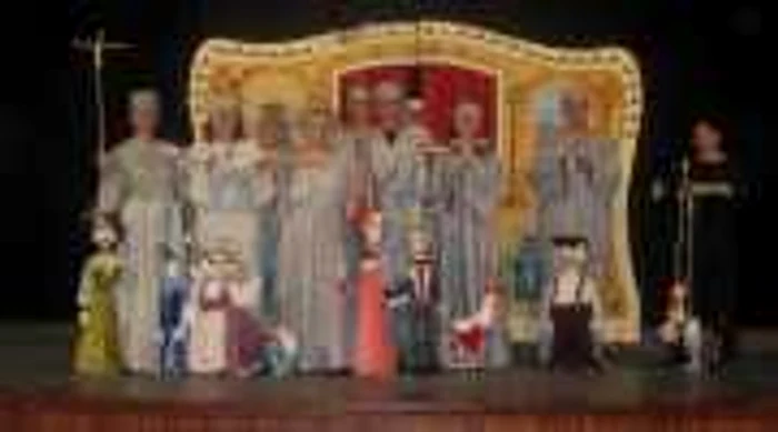 Actorii repetau astăzi de zor pentru premiera de duminică. Foto: Bogdan Nistor