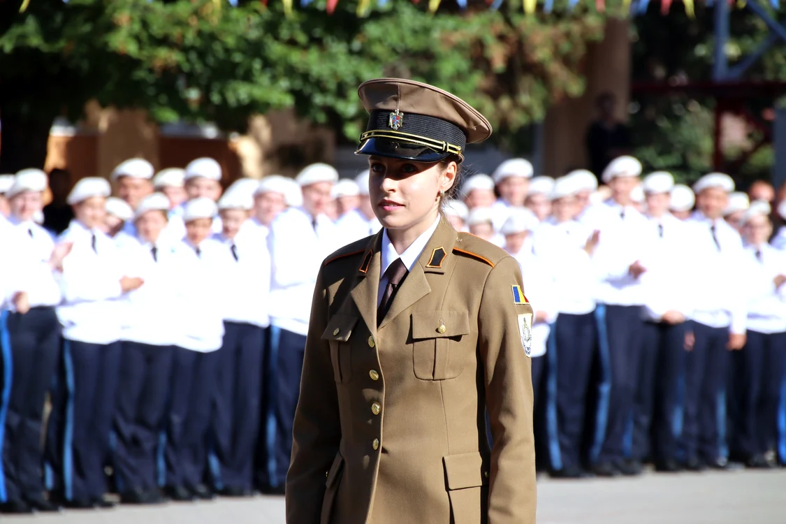 Emilia Stelea a revenit între elevii de liceu FOTO Colegiul Militar Mihai Viteazul