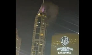 O dronă iraniană ar fi lovit Turnul 23 Marina din Dubai, Emiratele Arabe Unite.