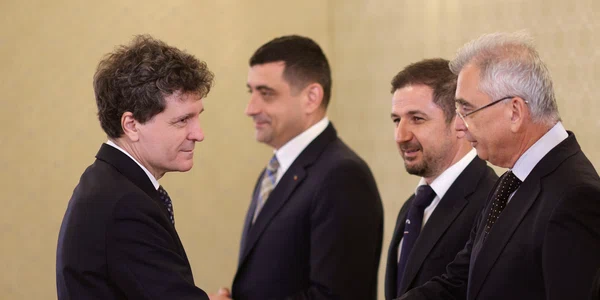 INSTANT CONSULTARI AUR 39 INQUAM Photos Octav Ganea jpg