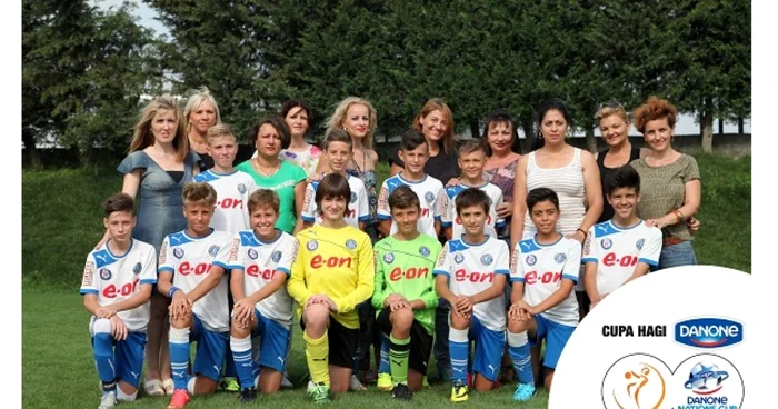 Foto: Echipa câştigătoare a Cupei Hagi Danone 2015