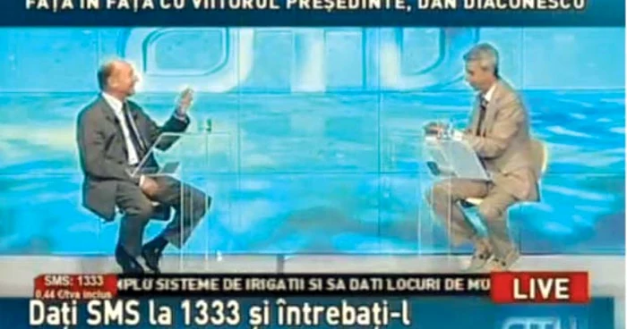 Suspendatul Traian Băsescu şi interimarul Crin Antonescu s-au prezentat, pe rând, în studiourile televiziunii-partid a lui Dan Diaconescu