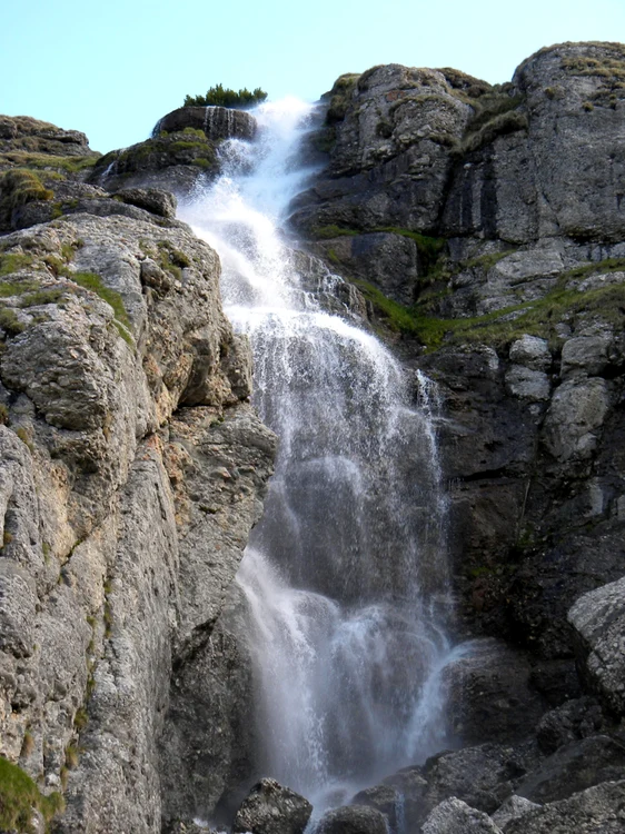 Cascada „Obârşia Ialomiţei” FOTO trecator.ro 