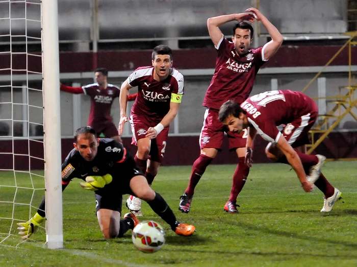 Rapidiştii au avut ocaziile cele mai mari, dar au ratat din nou mult şi s-a încheiat 0-0