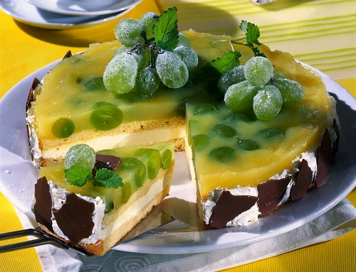 tarta de branza cu struguri jpeg
