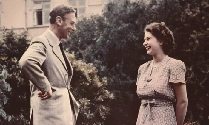 Regina Elisabeta cu tatăl ei, Regele George VI