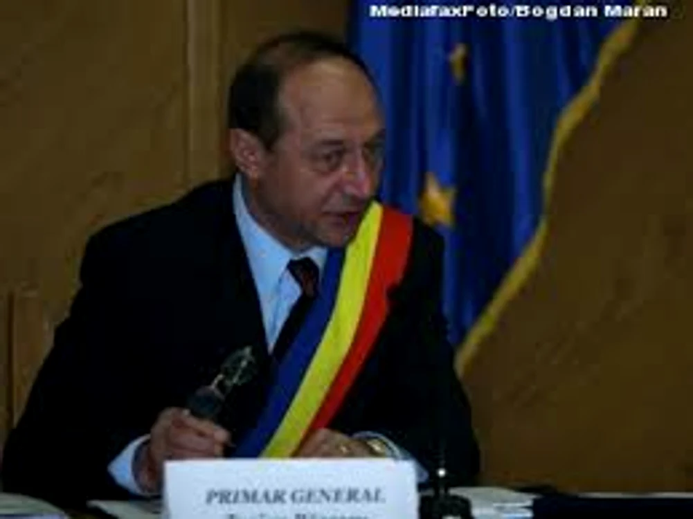 
    Traian Băsescu este acuzat că în perioada în care era primar al Capitalei a retrocedat ilegal imobile  