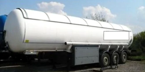 Cisterna s-a răsturnat în judeţul Braşov, pe DN1.