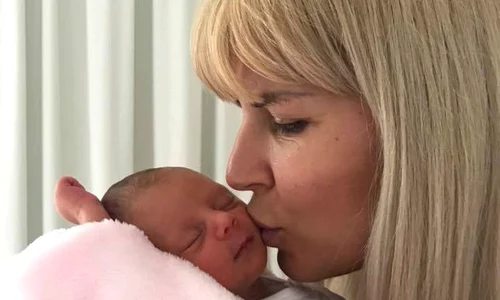 1 elena udrea cu fetita ei eva 0 jpeg