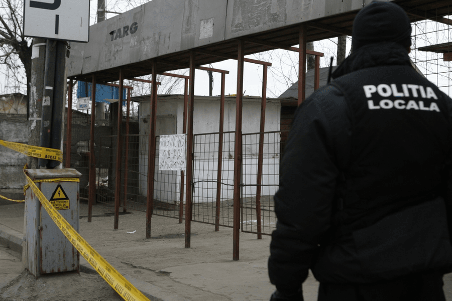 „Cel mai zelos“ polițist local din România, reținut. Dădea amenzi pentru fapte inventate