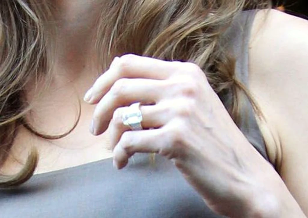 Inel Angelina Jolie