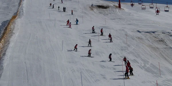La Sinaia, se schiază pe toate pârtiile din Valea Dorului