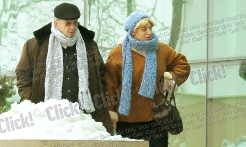 Florin Zamfirescu  este foarte drăgăstos  şi protector cu  iubita sa, Daciana (Fotografii: Blitz) jpeg