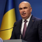Prim-ministrul Ilie Bolojan susține o conferință de presă despre noile măsuri fiscale, la Palatul Victoria din București.  FOTO Inquam Photos / George Călin