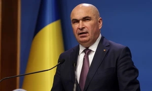 Prim-ministrul Ilie Bolojan susține o conferință de presă despre noile măsuri fiscale, la Palatul Victoria din București.  FOTO Inquam Photos / George Călin