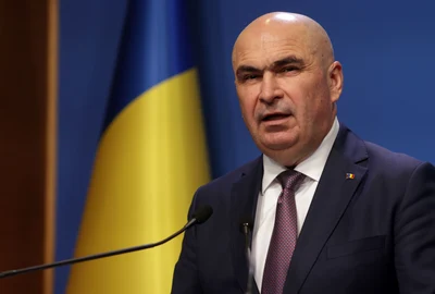 Prim-ministrul Ilie Bolojan susține o conferință de presă despre noile măsuri fiscale, la Palatul Victoria din București.  FOTO Inquam Photos / George Călin