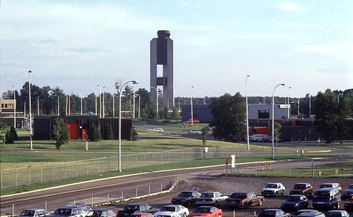 Trebuia să fie cel mai mare aeroport din lume