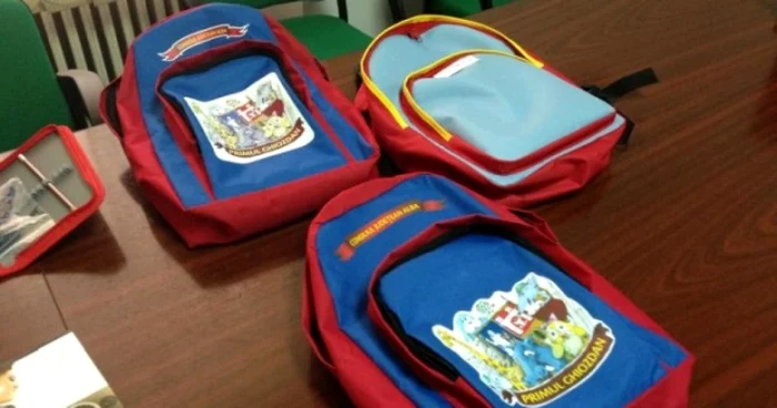 Rechizitele vor fi primite de elevii din clasa pregătitoare şi clasa I