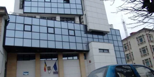 Bacău: Instanţele din Bacău au intrat în faliment