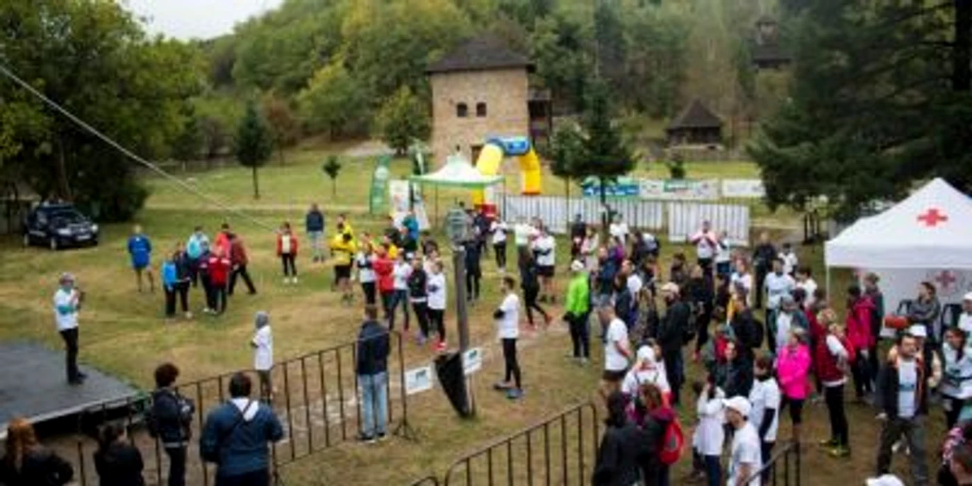 Imagini de la ediţiile anterioare ale evenimentului sportiv caritabil organizat de Fundaţia Comunitară Vâlcea - „Forest Run” Foto Vâlcea Forest Run