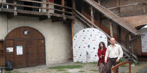 Mureşenii sunt aşteptaţi la Teatru 74