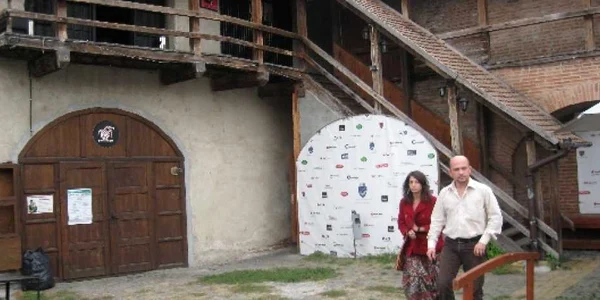Mureşenii sunt aşteptaţi la Teatru 74