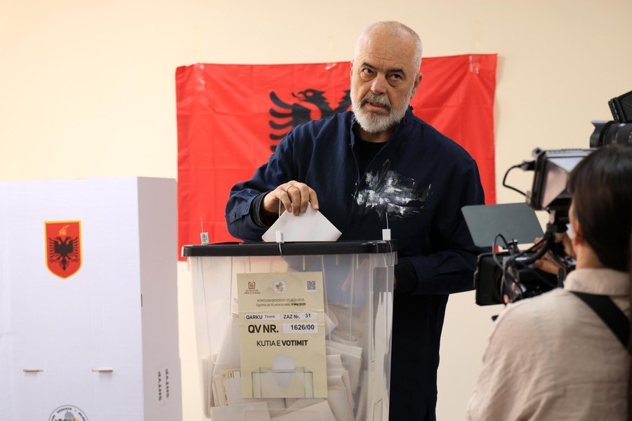 Premierul socialist Edi Rama obține un al patrulea mandat în fruntea Albaniei