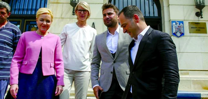 Carmen Dan, Monica Iagăr, Adrian Mutu şi Ionuţ Negoiţă (de la stânga). FOTO: Inquam / Octav Ganea